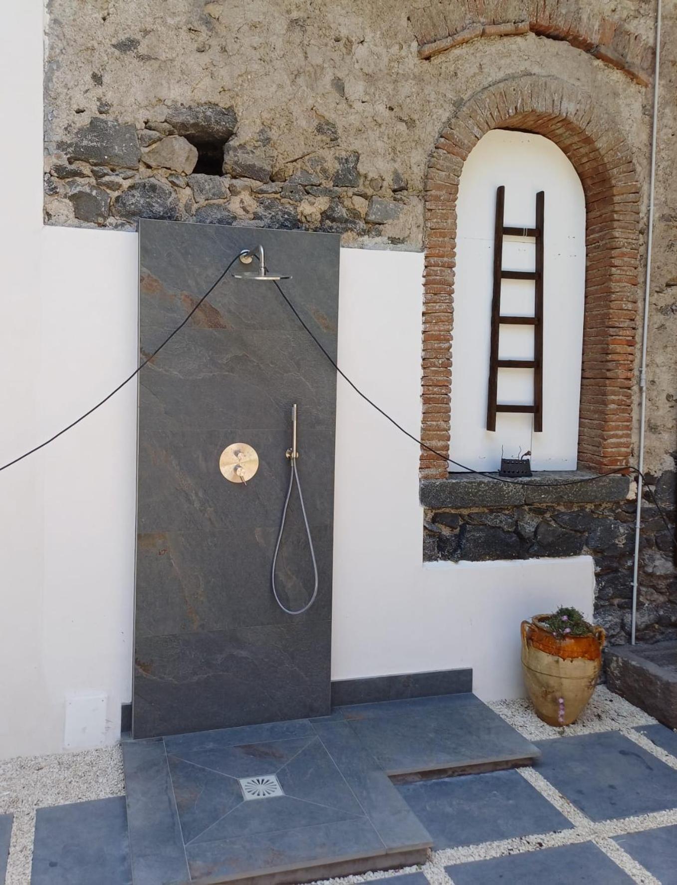 La Rosa Dell'Etna Apartment Acireale Ngoại thất bức ảnh